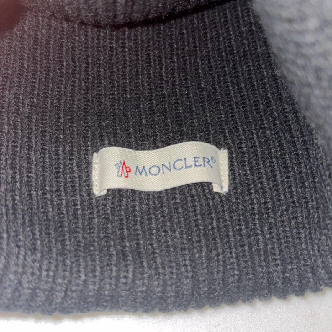Svart Moncler mössa - 2