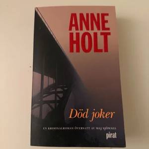 Död joker bok - En spännande kriminalroman om kommissarie Hanne Wilhelmsen, som ställs inför ett brutalt mordfall samtidigt som hon kämpar med personliga kriser. Perfekt för dig som gillar nervkittlande deckare och vill ha en bok som är svår att lägga ifrån sig.
