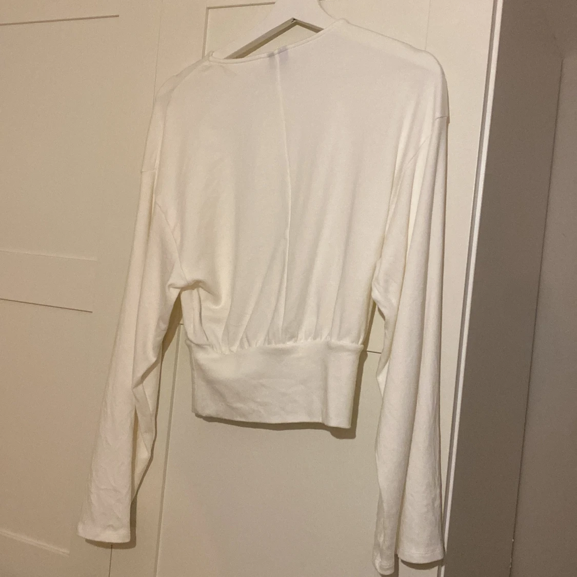 Vit långärmad tröja Gina Tricot  - 2