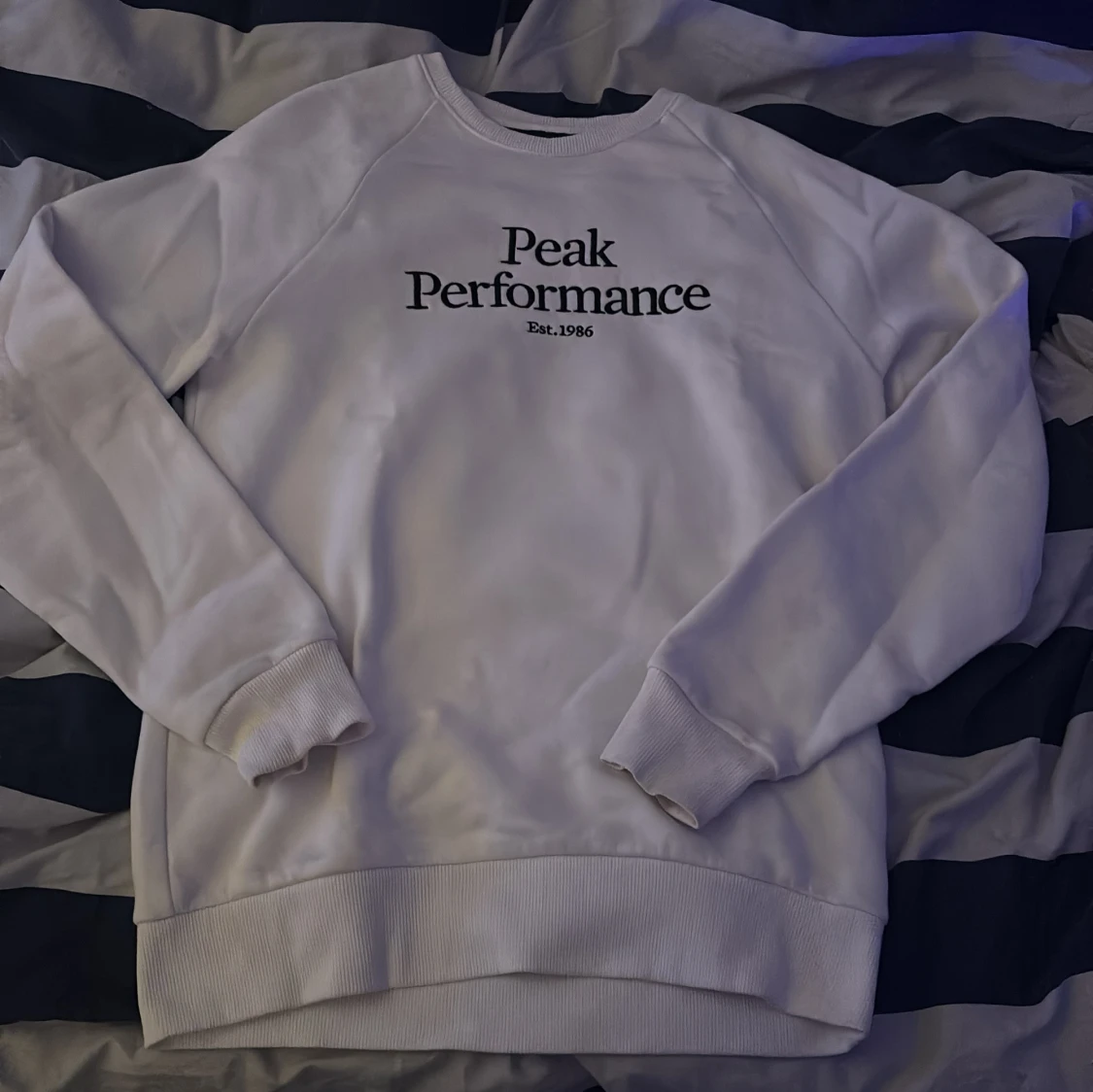 Vit sweatshirt från Peak Performance