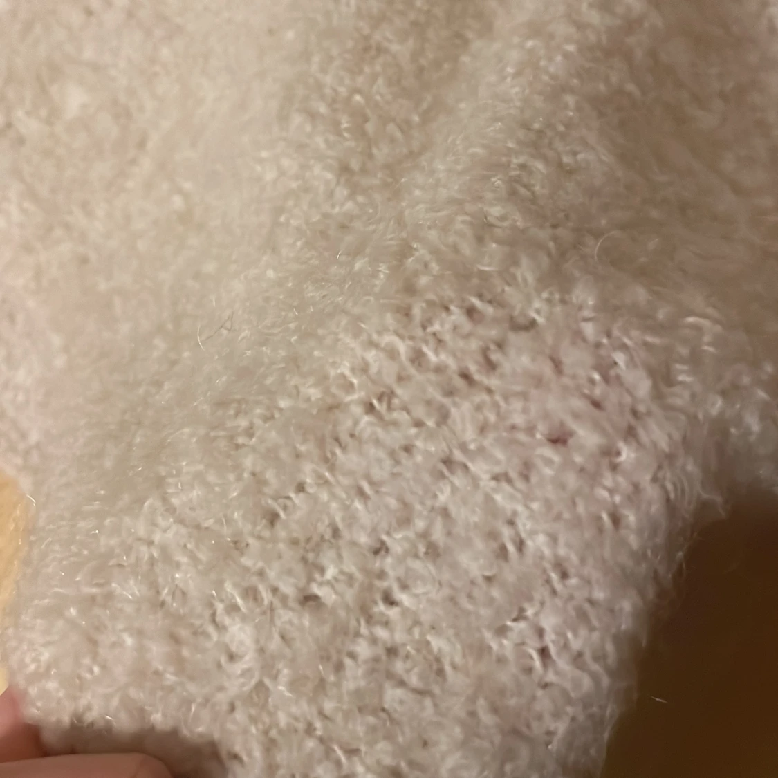 Beige fluffig stickad tröja H&M - 1