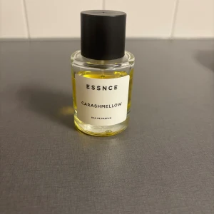 ESSNCE Carashmellow Eau de Parfum - Använd ett fåtal gånger, stått mörkt och svalt sedan inköp. 