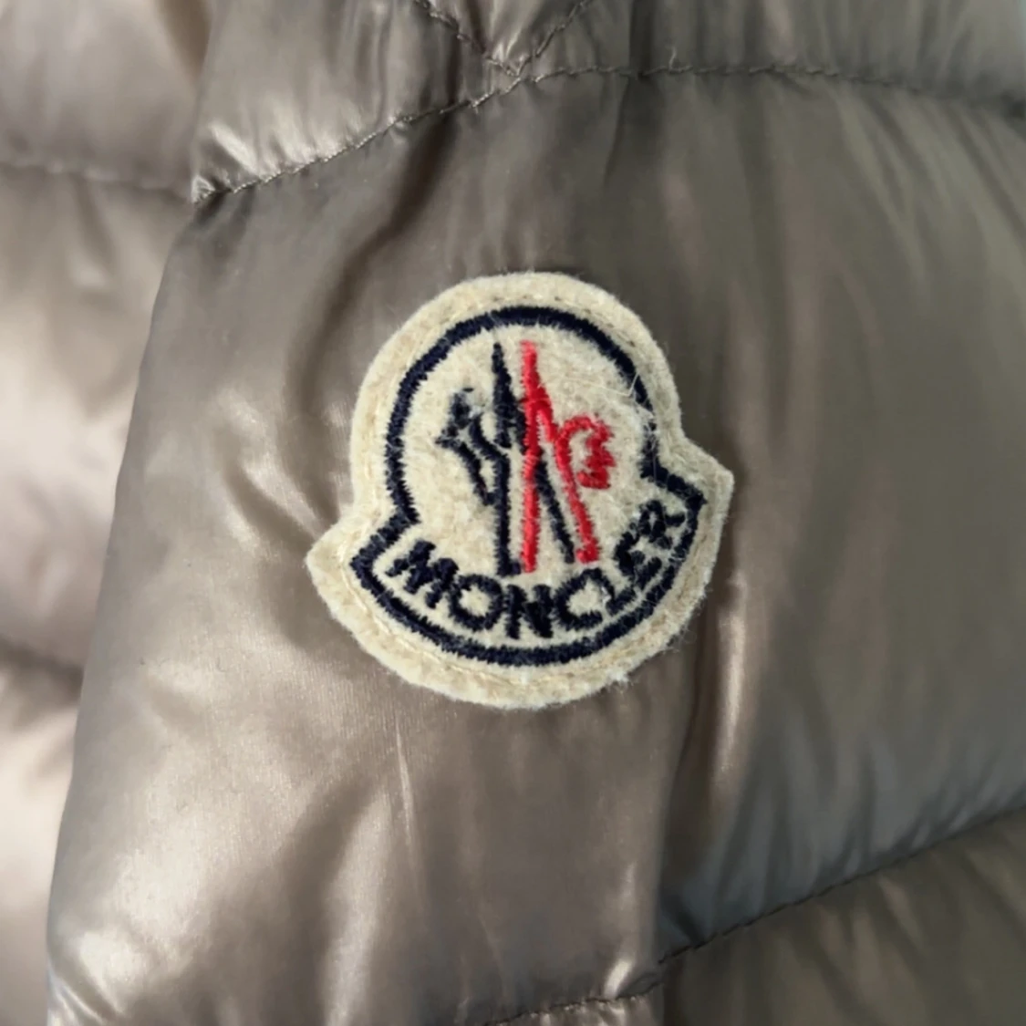 Moncler Acorus  - 2