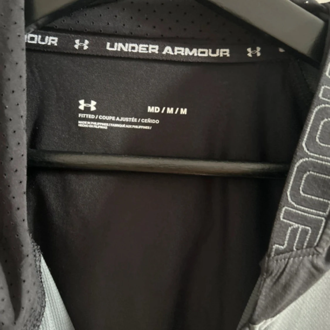 Svart och grå vindjacka Under Armour - 1