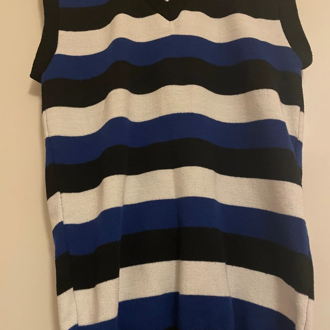 Randig ärmlös stickad tröja V.R.M - 2