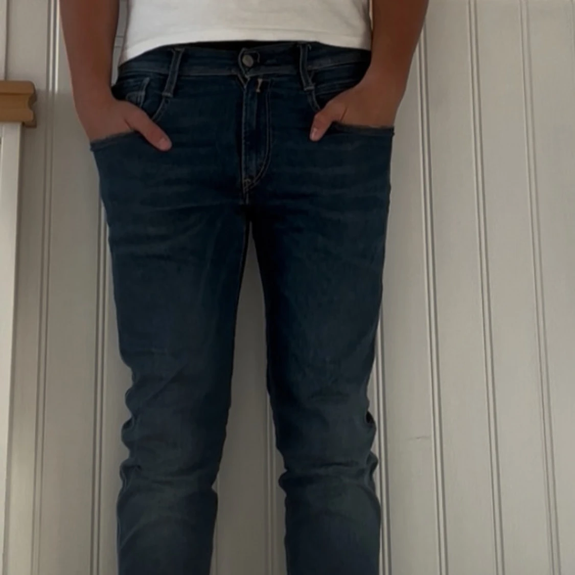 Blå slim fit jeans från Replay