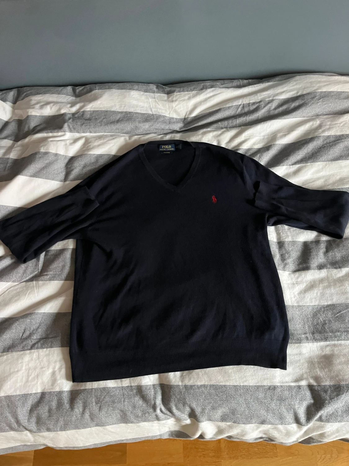 Marinblå v-ringad tröja Polo Ralph Lauren