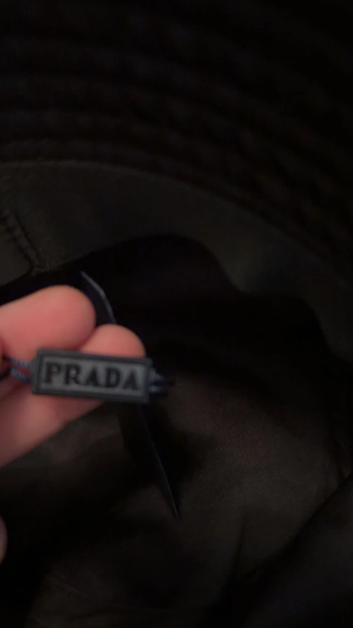 Svart bucket hat från Prada - 3