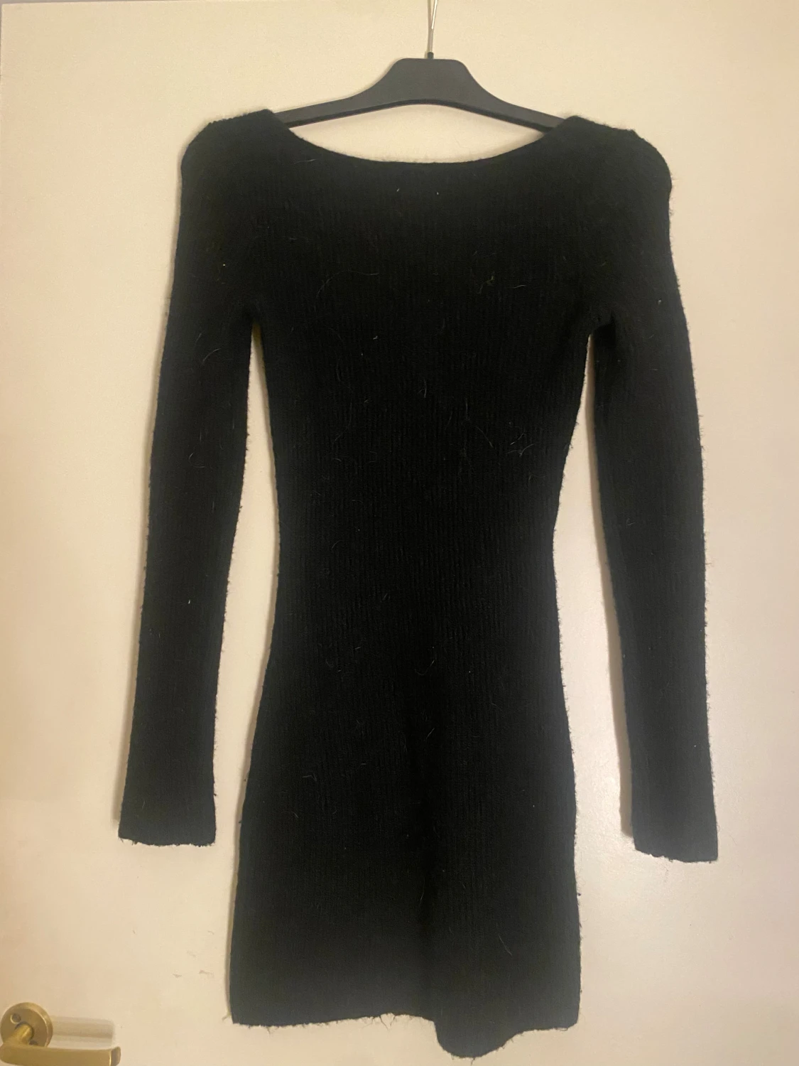 stickad klänning - 1