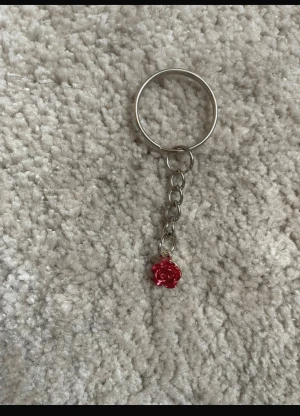 Nyckelring ros - Nyckelring ros🌹 