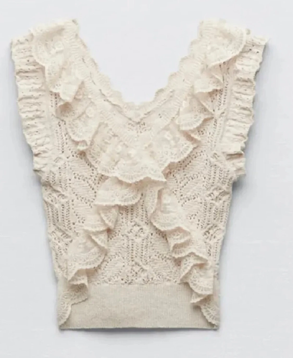 Beige spetsblus med volanger från Zara - 2