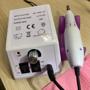 Nagel elfil - Säljer min elfil som fungerar fint! Du får med sandingbands och ett stöd till filen. Bra skick