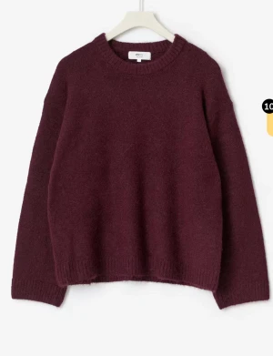 vinröd stickad - supersnygg vinröd stickad från Gina! nyskick 