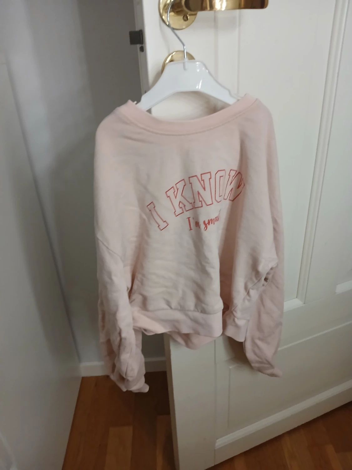 Ljusrosa sweatshirt från XOXO Friends