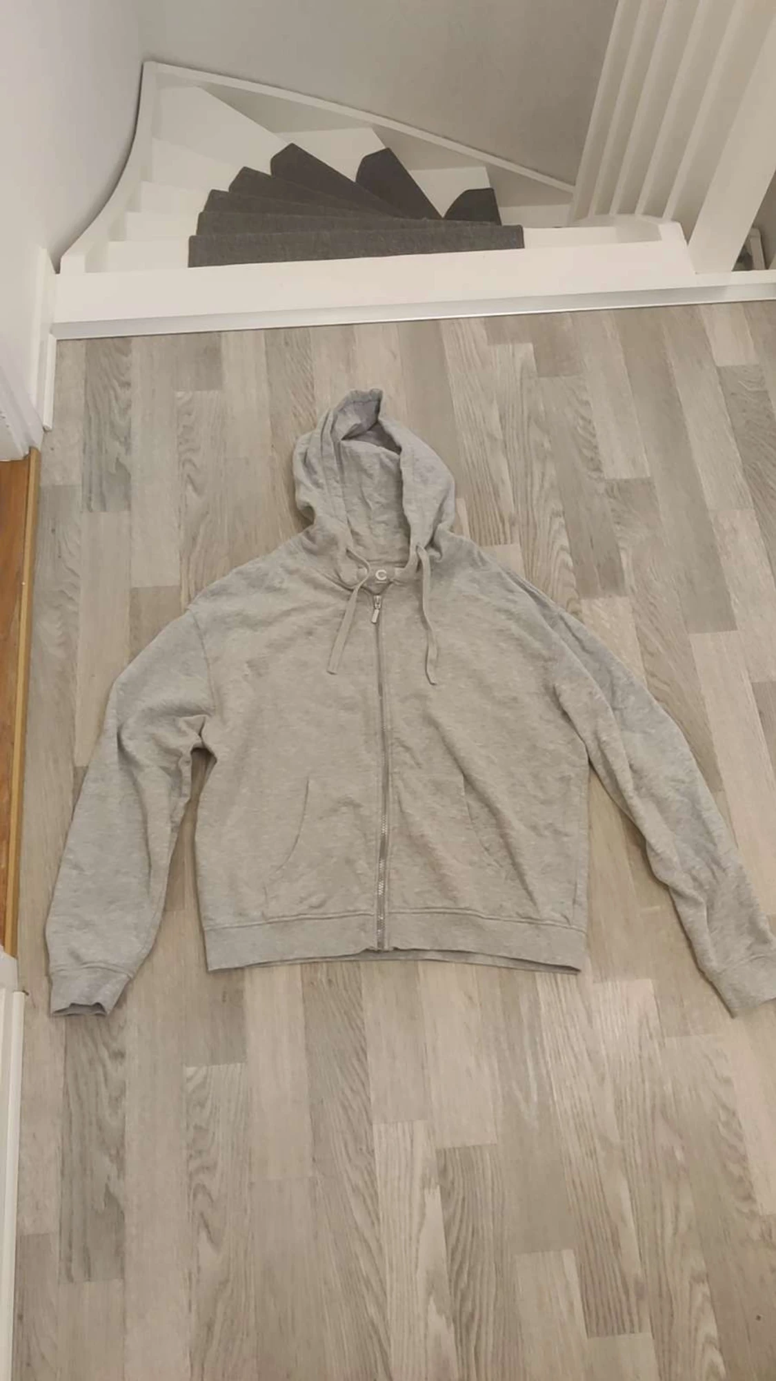 Jätte mysig grå hoodie med zip