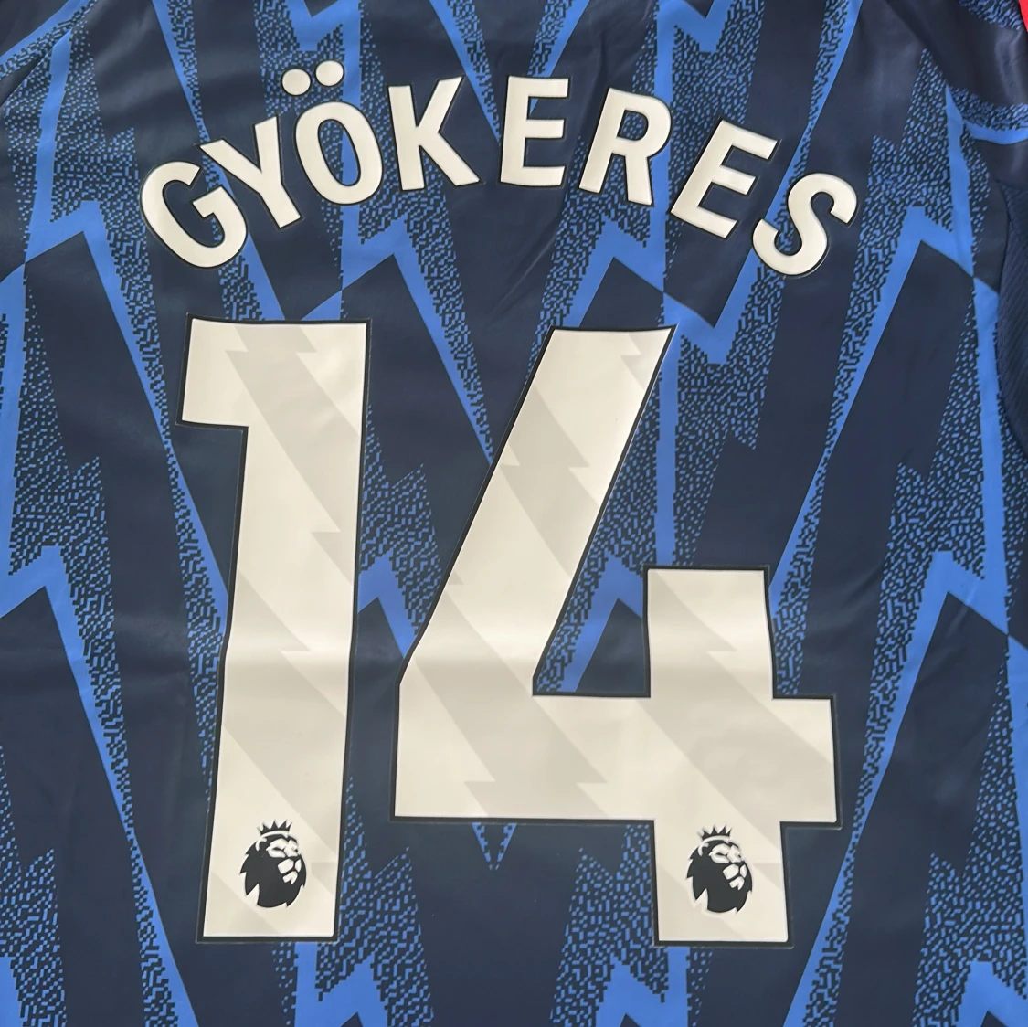 Arsenal bortatröja Gyökeres #14 Adidas - 1