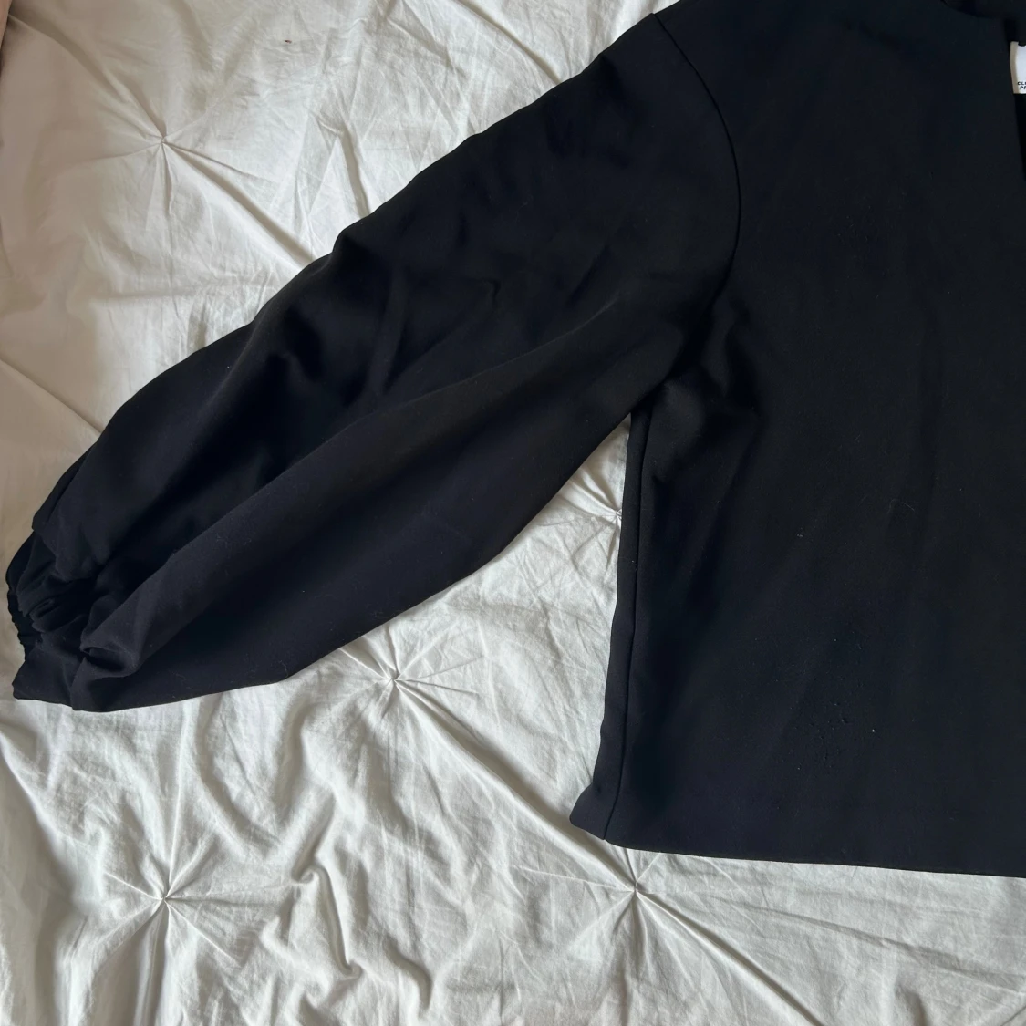 Svart blus från Visual Clothing Project - 4