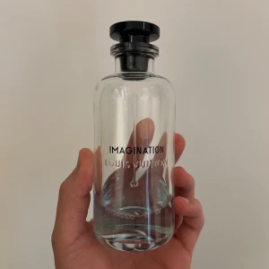 Louis Vuitton Imagination samples/parfymprover - Säljer samples av denna grymma doft! 2ml: 95kr | 3ml: 129kr | 5ml: 199kr | 10ml: 359kr | Frakt kan lösas privat för en än mycket billigare peng!