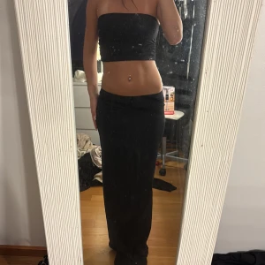 Svart sätt  - Säljer ett svart sätt i storlek xs