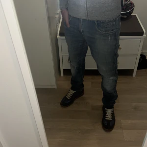 Selvege Replay anbass - Skit feta Replay anbass som är Selvege , har även unika slitningar som gör dom snygga. Går inte att köpa längre