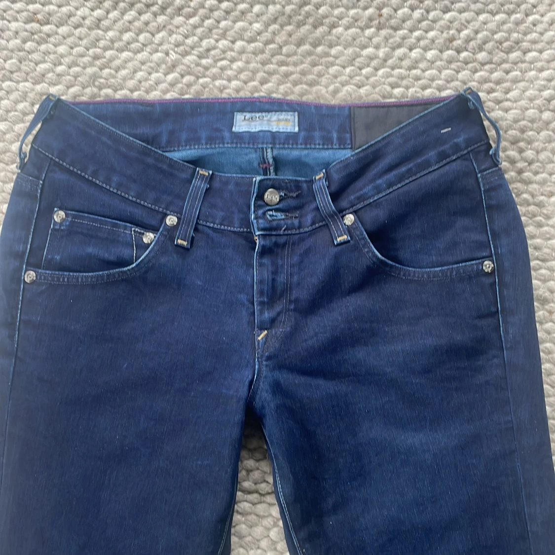 Mörkblå bootcut jeans från Lee - 1