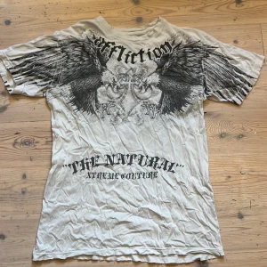 Affliction tshirt galet rare 🔥🙏 - Galet rare och fet affliction randy couture tshirt 🔥🔥🚕🫗passar som medium ⚠️ lägg bud tryck ej på köp nu⚠️‼️