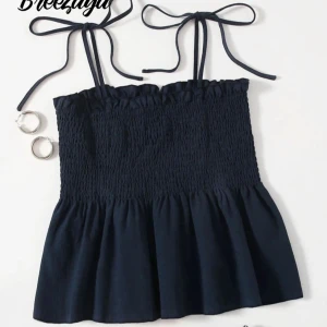 Mörkblå söt topp - Supersöt mörkblå topp från SHEIN.🩷🩷