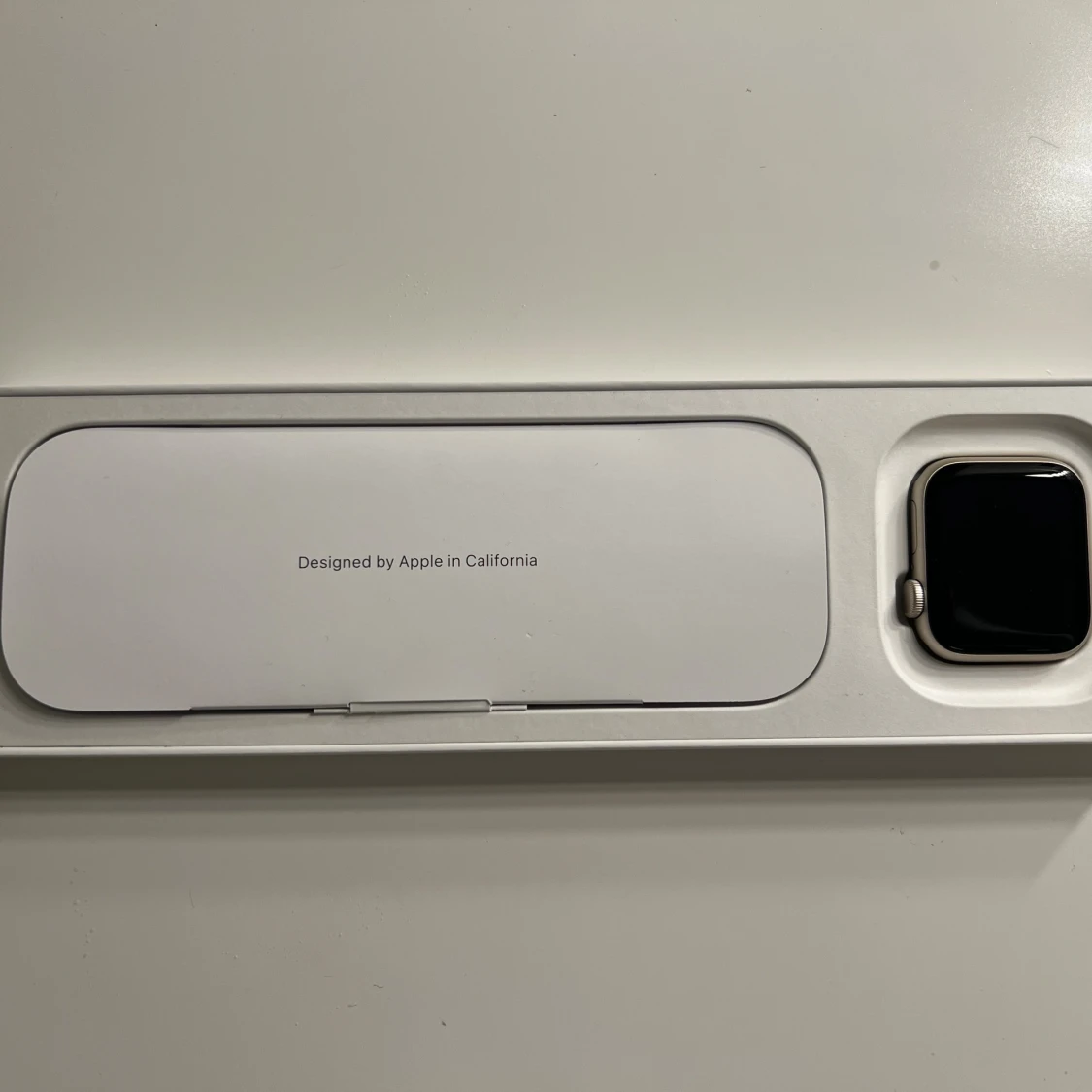 Apple Watch med vitt sportband - 4