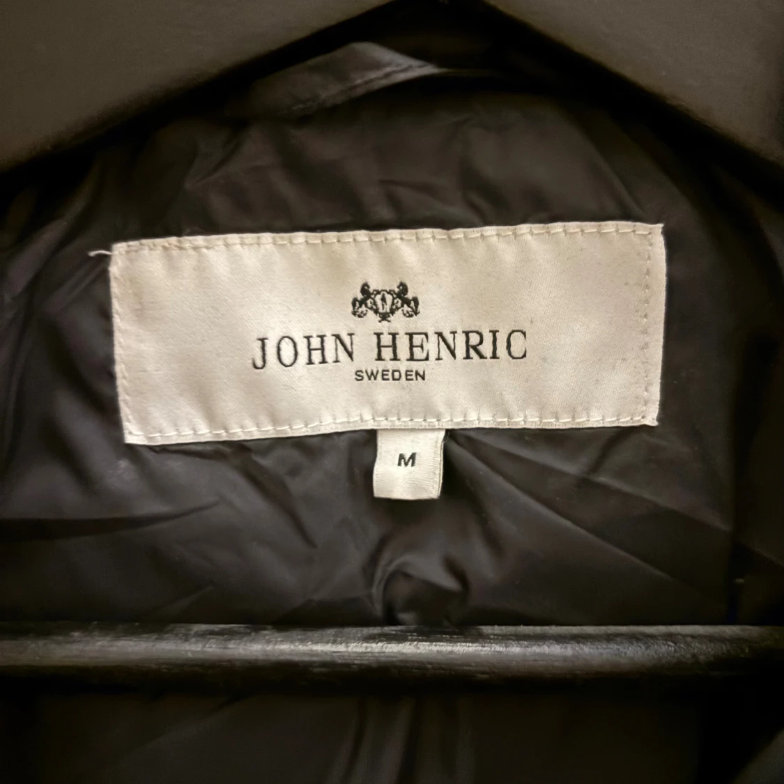 Svart quiltad dunväst John Henric - 1