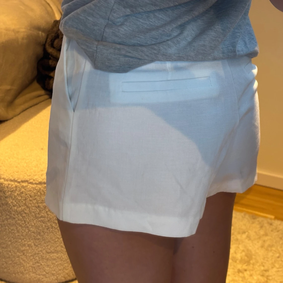 Vita linne-shorts med fickor - 3