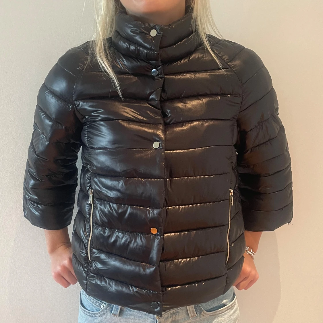 Svart Herno liknande jacka  - 2