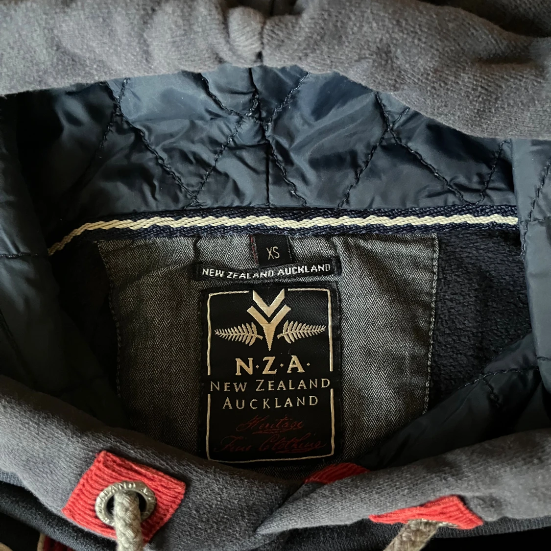 Blå hoodie från NZA Auckland  - 3