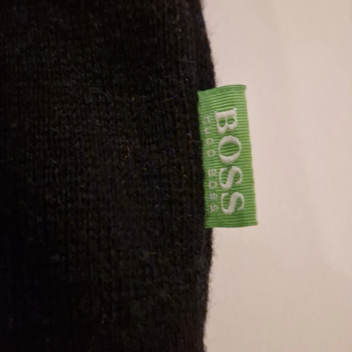 Svart half zip tröja från Hugo Boss - 3