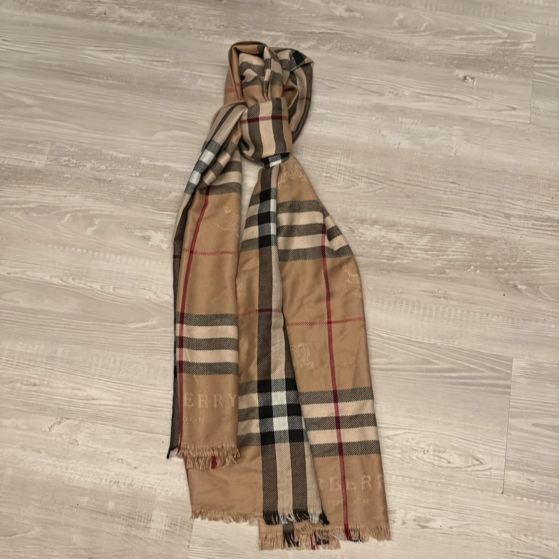 Burberry rutig halsduk i kashmir - 3