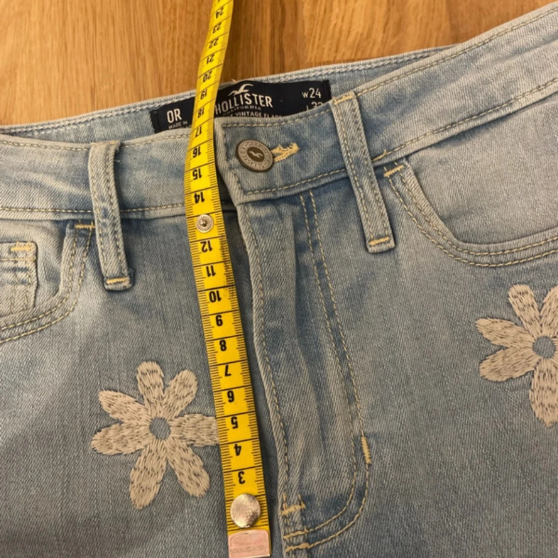 Blåa bootcut jeans från hollister w24 L32 - 2