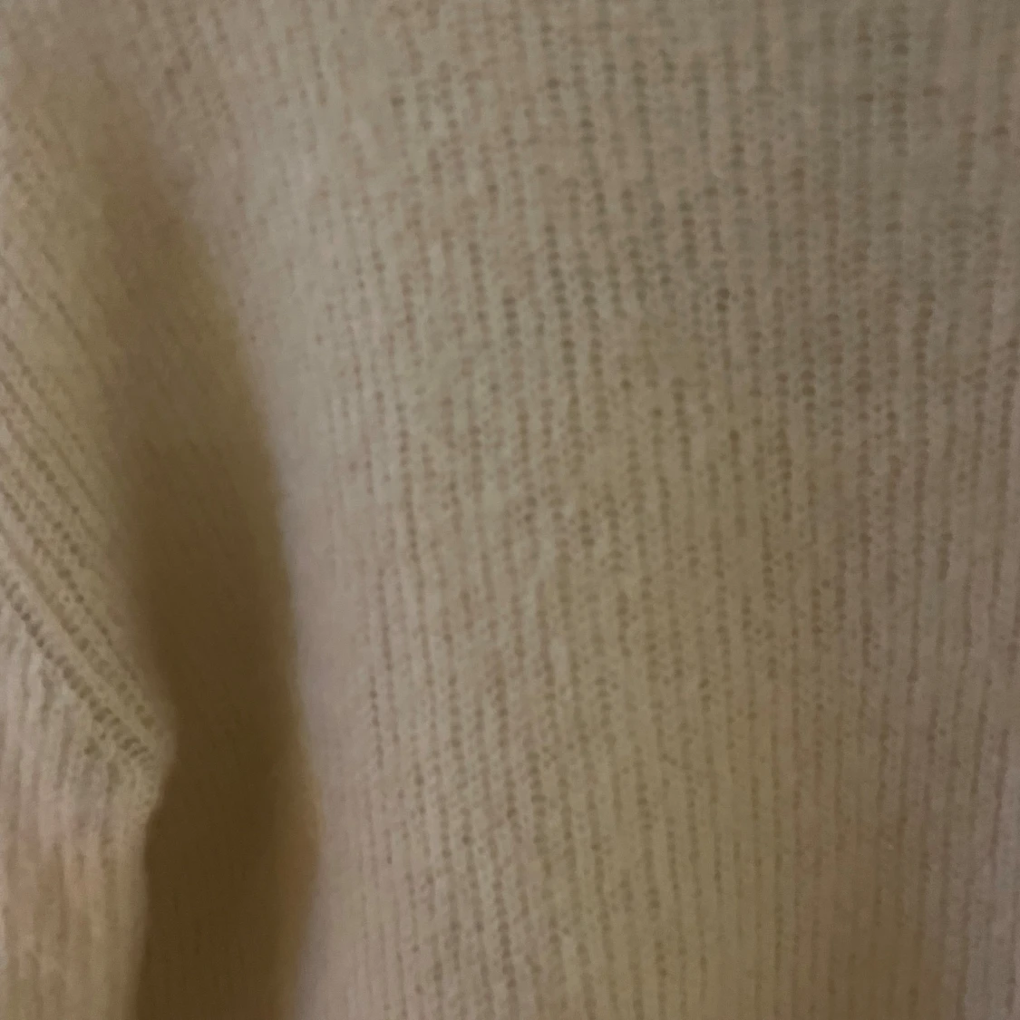 Vit stickad tröja - 4