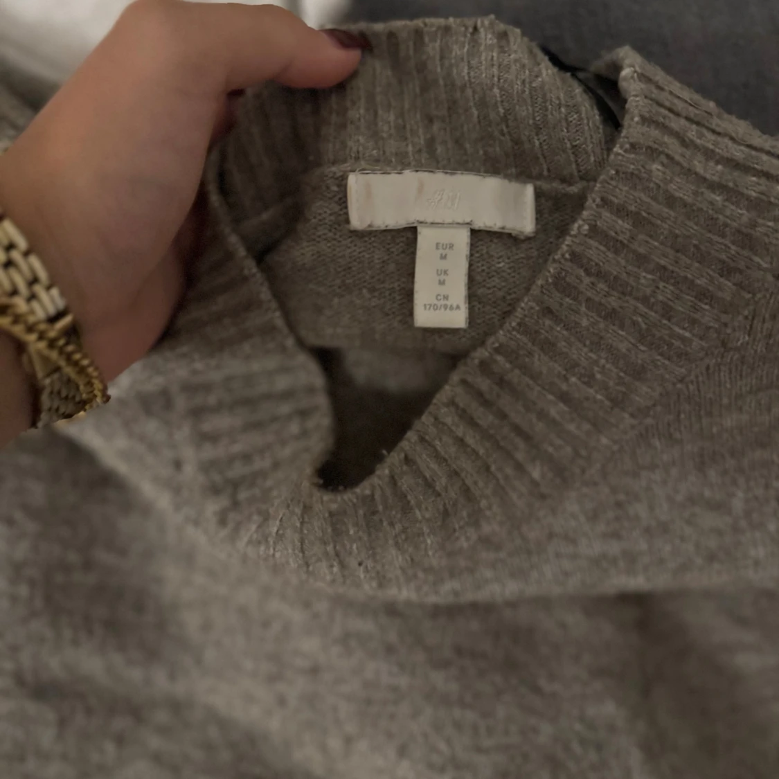 Beige stickad tröja från H&M - 1