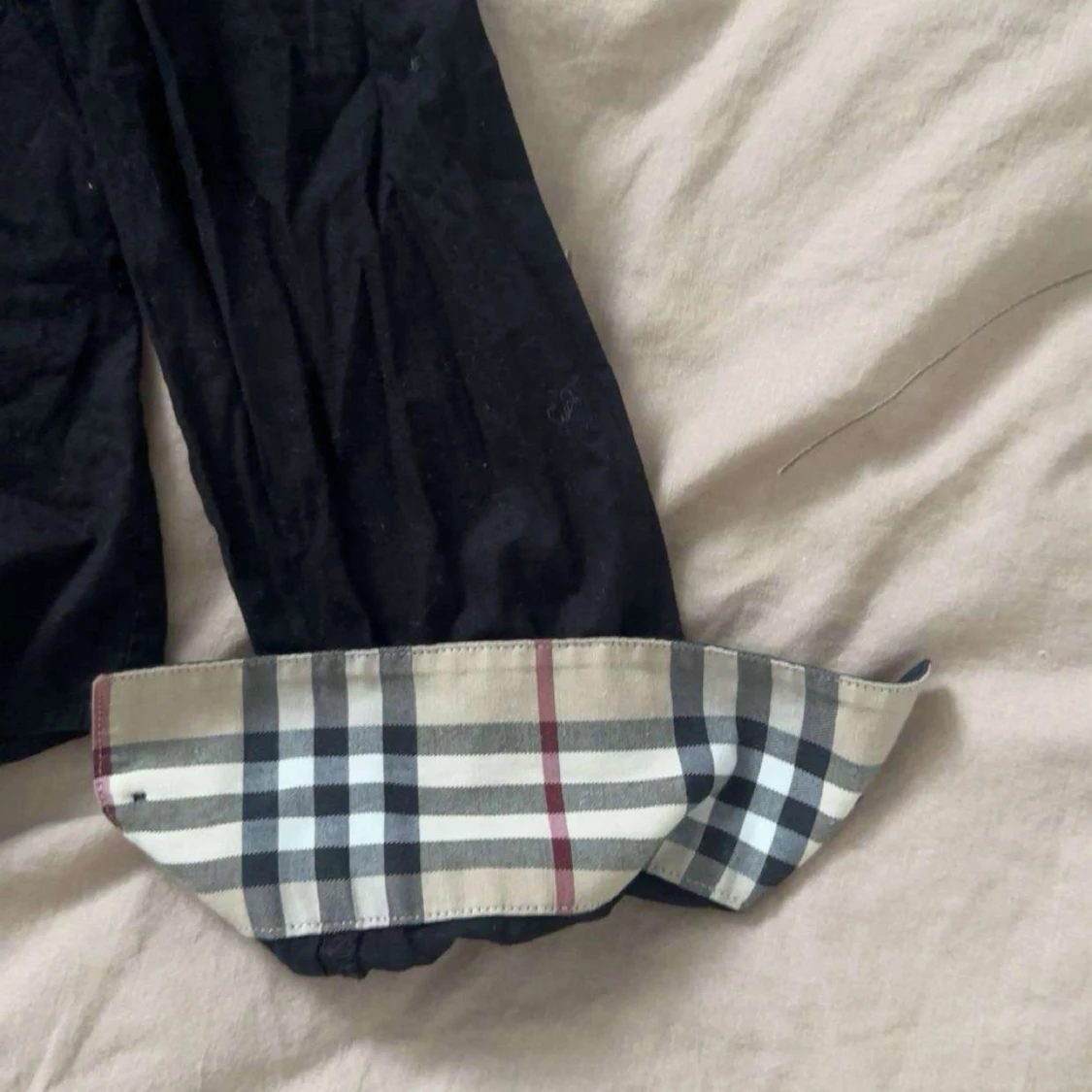 Svart Burberry skjorta med rutig krage - 3