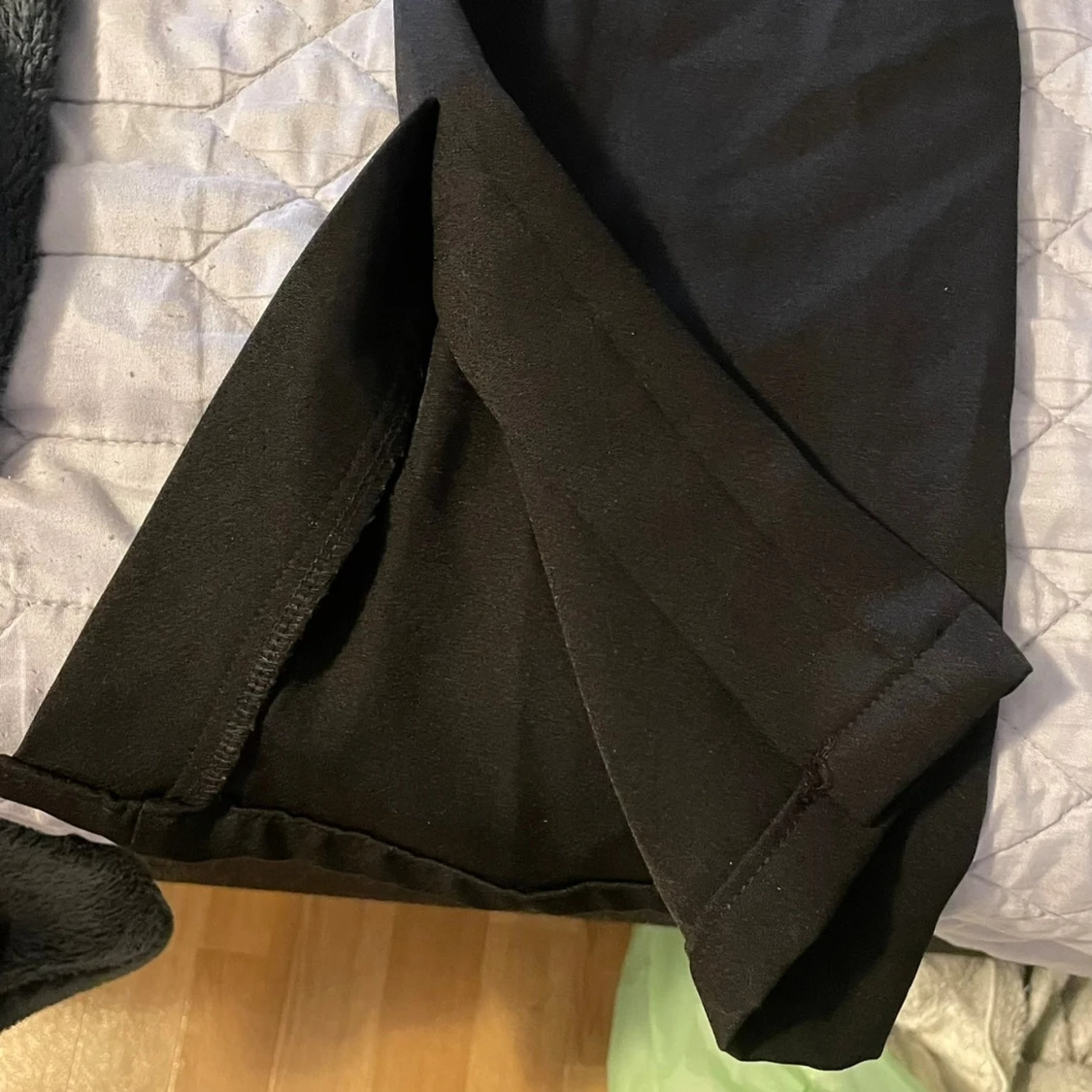 Svarta bootcut-byxor från Amisu - 3