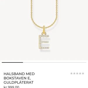 Guldpläterat halsband med bokstav E - Super fint Halsband från Thomas Sabo. Halsbandet på bilden är något annorlunda än det jag säljer. Skriv privat för egna bilder🩷 Nypris 999kr