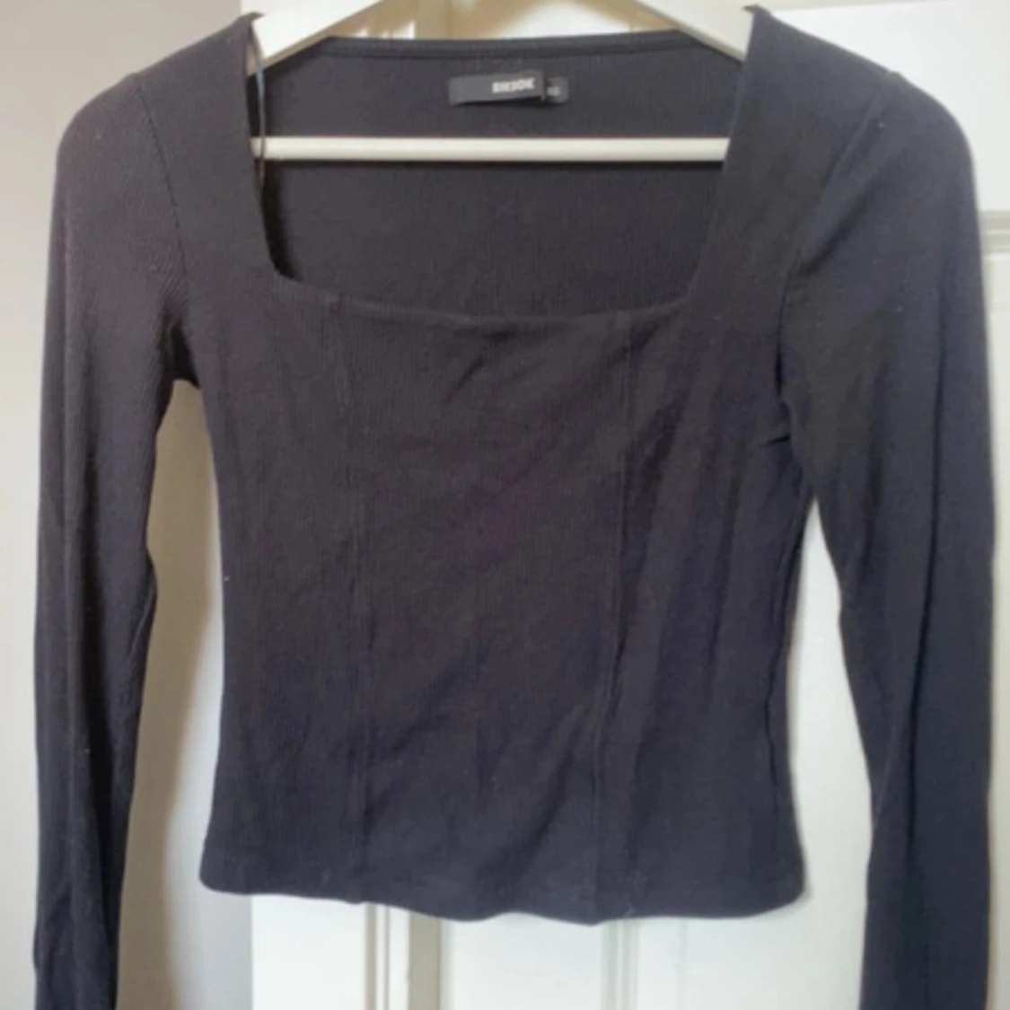 Svart långärmad topp från Bik Bok