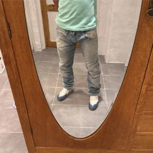 Replay jeans  - Ett par riktigt snygga byxor från Replay i storlek W33 L34 i modellen Anbbas 