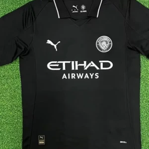 Svart Manchester City fotbollströja Puma - Tröjan är helt ny och har aldrig använt, det finns mellan storlekarna S till XL, priset kan diskuteras