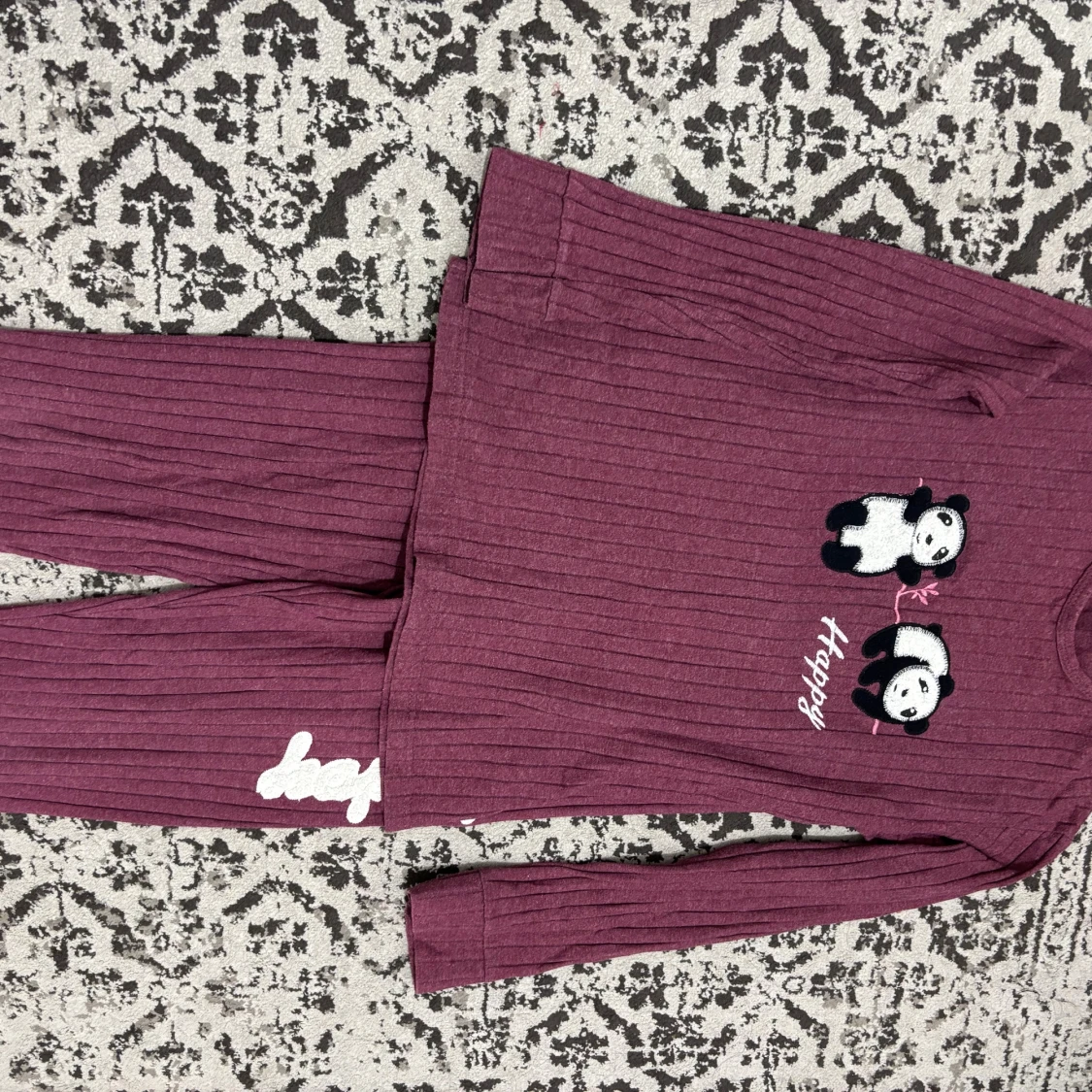 Mörklila ribbad långärmad tröja med pandor