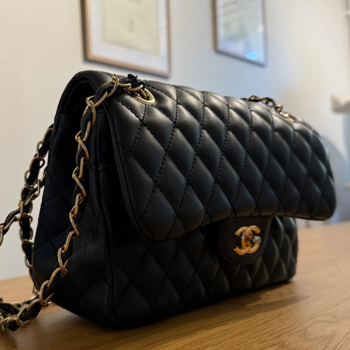 Svart quiltad väska - 2