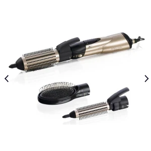 OBH Nordica Björn Axén Värmeborste - OBH Nordica Björn Axén Tools varmluftsborste med flera utbytbara borsthuvuden. Perfekt för styling och volym, passar alla hårtyper. Produkten är endast testad, så som ny. Nypris runt 750kr.