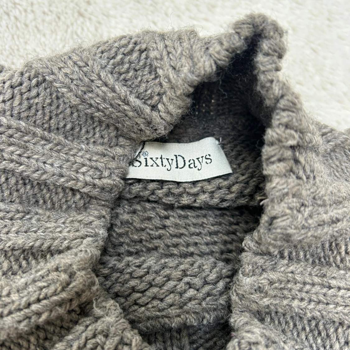 Stickad tröja med halv polokrage  - 3