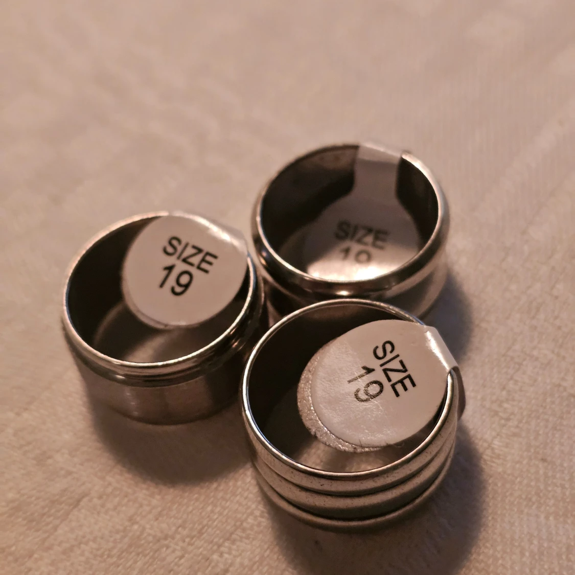 Breda silverfärgade ringar storlek 19 - 1