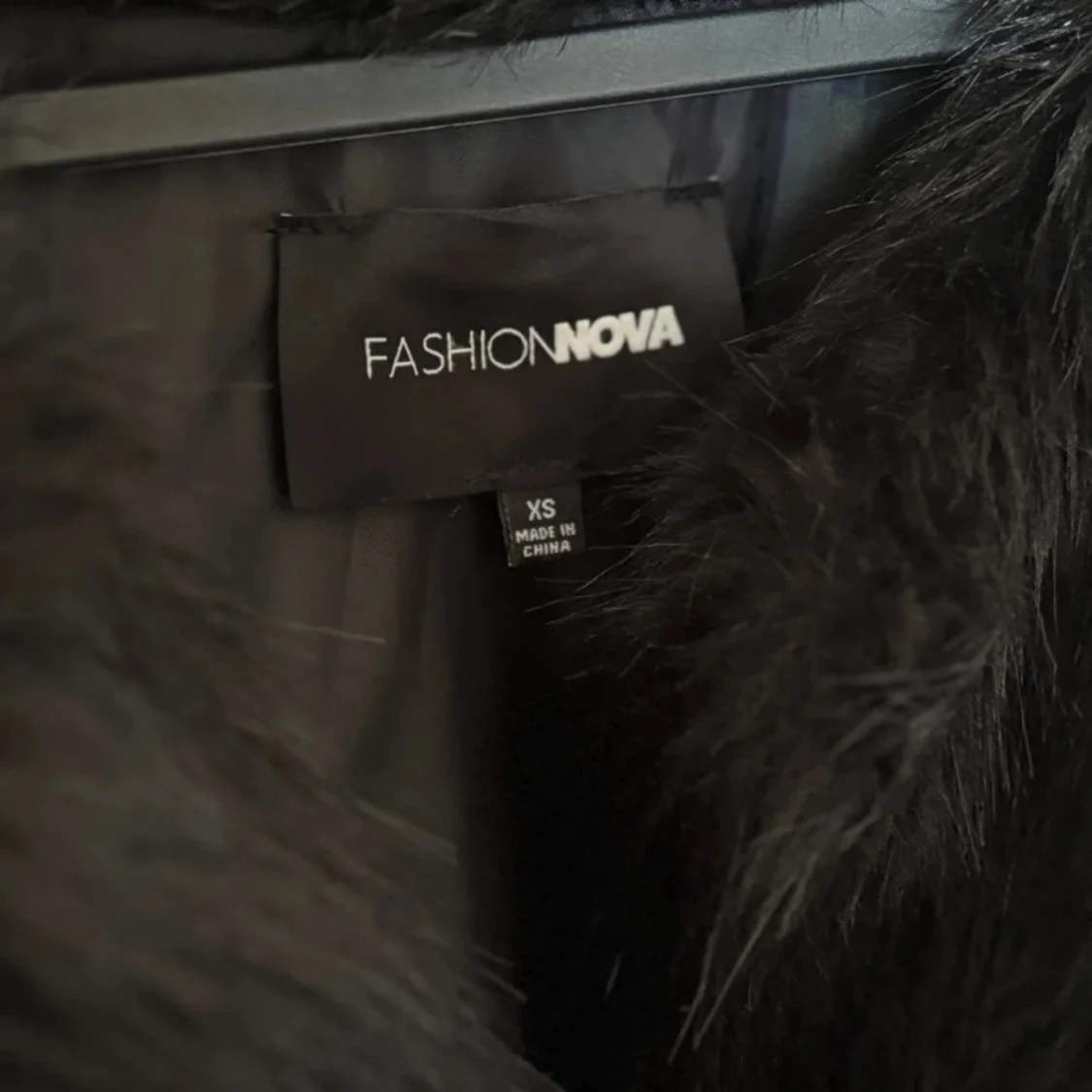 Svart pälsjacka - 1