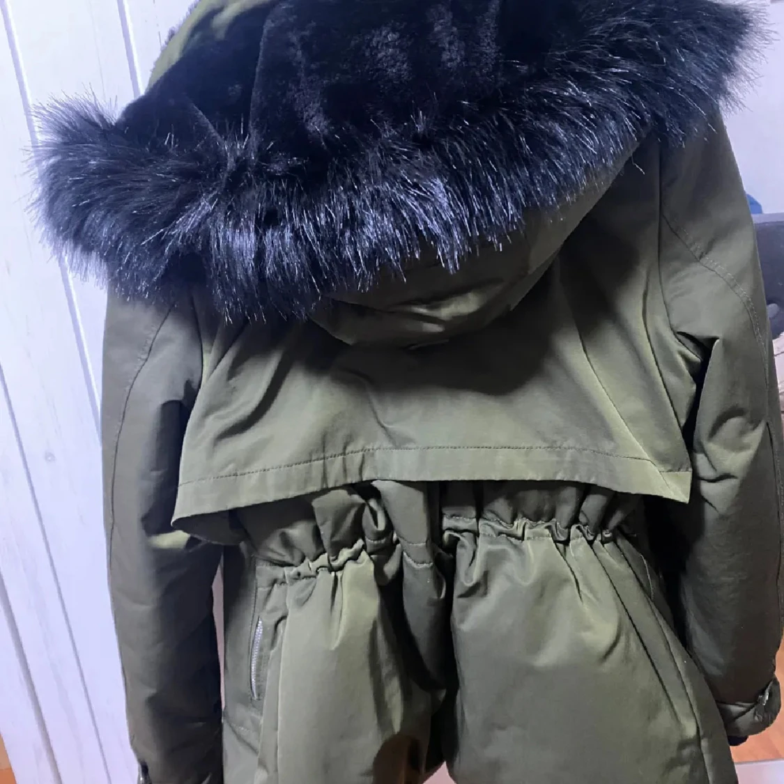 Zara,  parkajacka med svart fuskpäls - 1